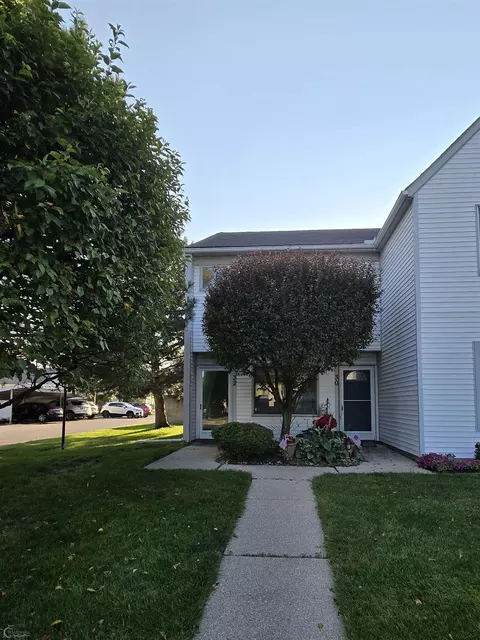 32 Rose Petal, Mount Clemens, MI 48043