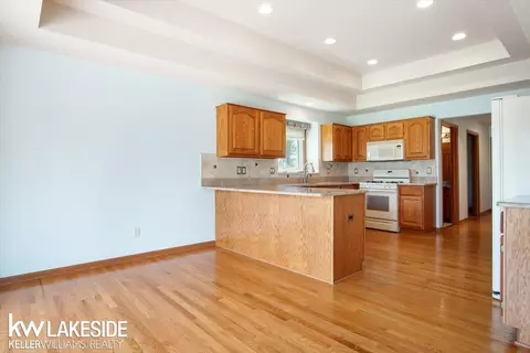 54296 Jack, Macomb, MI 48042 photo 9