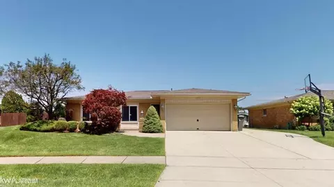 16403 Cederama, Clinton Township, MI 48038