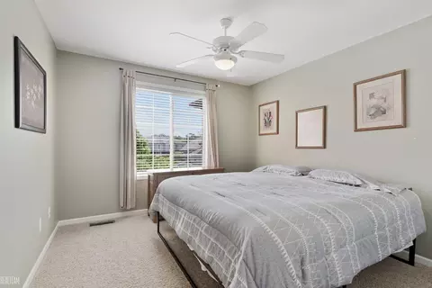 Bedroom - 49508 Evanston, Macomb, MI 48044 photo 4 of 4