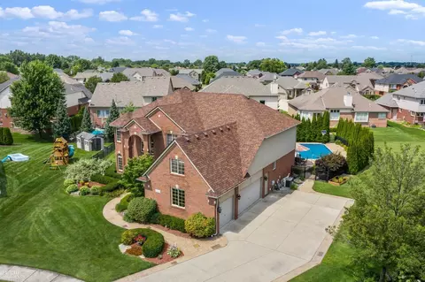 49508 Evanston, Macomb, MI 48044