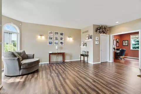 Living - 49508 Evanston, Macomb, MI 48044 photo 1 of 5