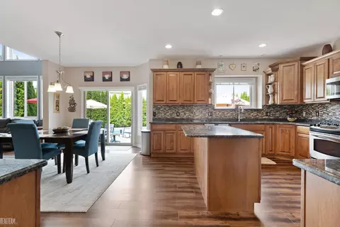 Kitchen - 49508 Evanston, Macomb, MI 48044 photo 6 of 6