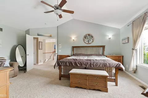 Bedroom - 49508 Evanston, Macomb, MI 48044 photo 2 of 4