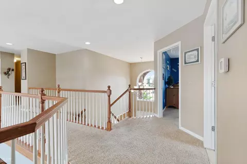 Entry Way - 49508 Evanston, Macomb, MI 48044 photo 6 of 8