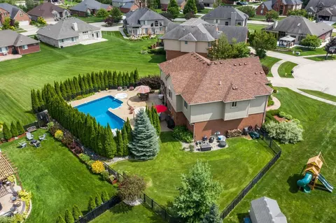 View/Area - 49508 Evanston, Macomb, MI 48044 photo 4 of 9