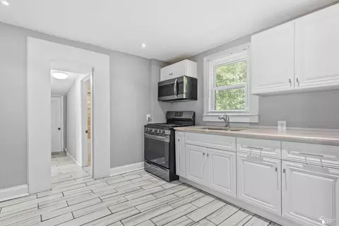 Entry Way - 6368 Loraine, Romulus, MI 48174 photo 1 of 1
