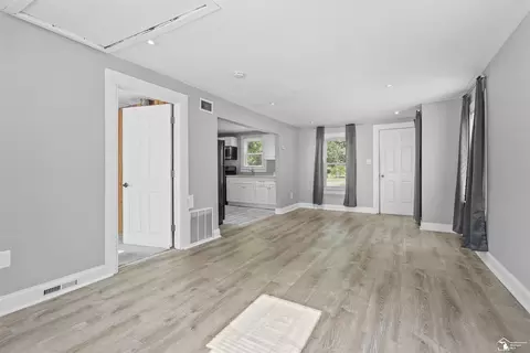 Living - 6368 Loraine, Romulus, MI 48174 photo 2 of 3