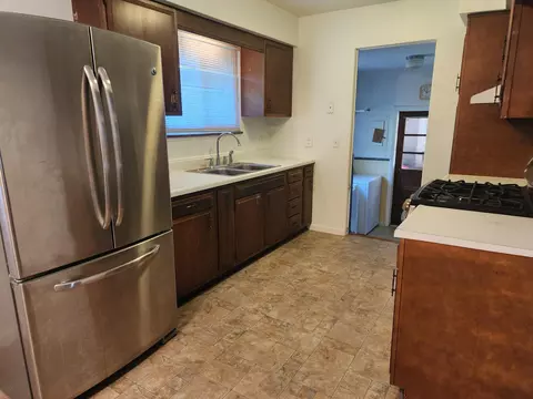 Kitchen - 4572 N Elevator, Pinconning, MI 48650 photo 3 of 4