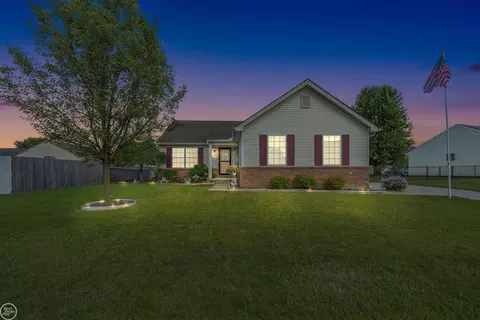 35898 Covington, New Baltimore, MI 48047