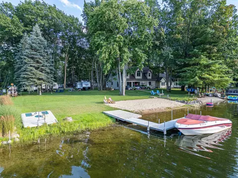 4640 Queens, Gladwin, MI 48624 photo 3