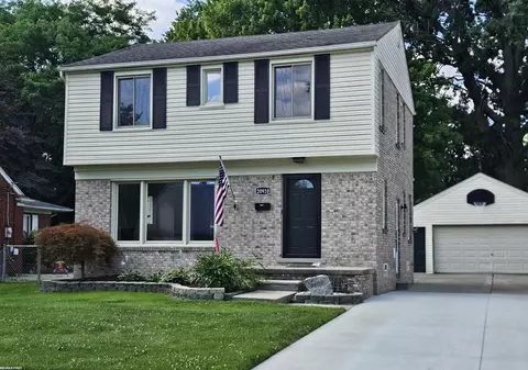 20910 Manchester, Harper Woods, MI 48225