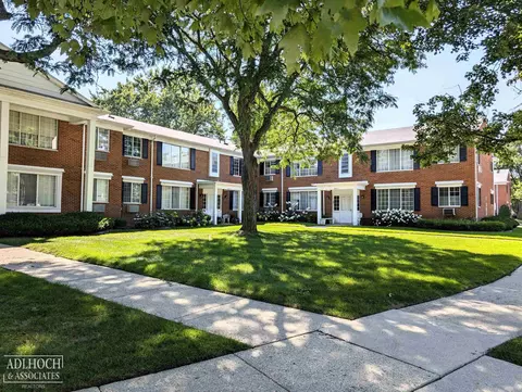 20878 Wildwood UNIT 120, Harper Woods, MI 48225