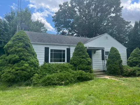 2525 E Vly, Adrian, MI 49221