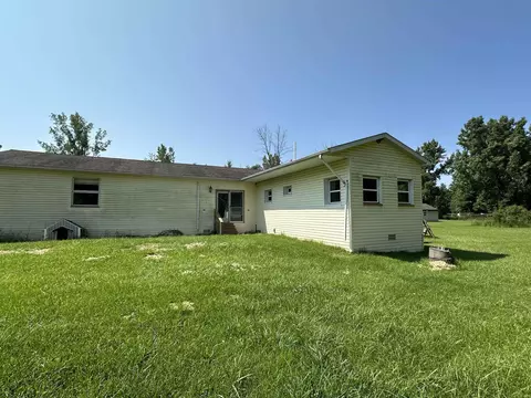 Exterior - 5202 Middle Rd, Hope, MI 48628 photo 5 of 9