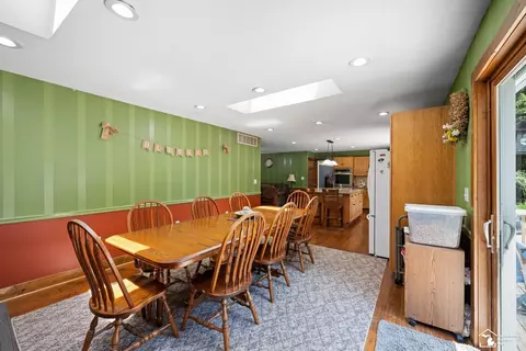 Dining - 3879 Kane, Carleton, MI 48117 photo 2 of 2