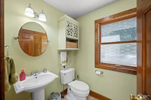 Bath - 3879 Kane, Carleton, MI 48117 photo 1 of 2