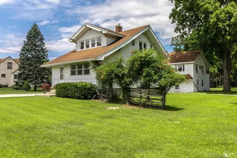 1914 W Smith, Temperance, MI 48182