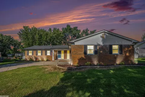 4036 Wentworth, Troy, MI 48098