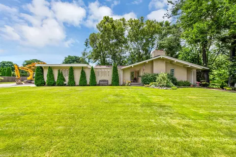 16140 Kingston, Fraser, MI 48026