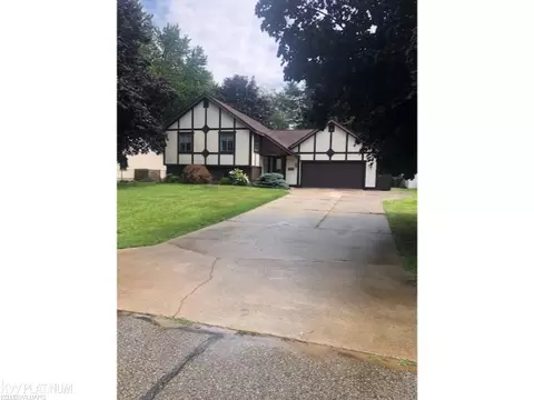 3590 Old Farm, Fort Gratiot, MI 48059