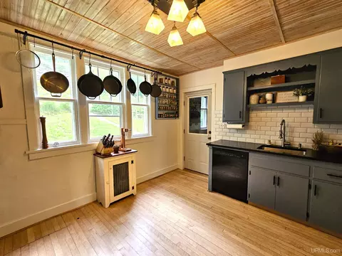 235 Wright, Hancock, MI 49930 photo 20