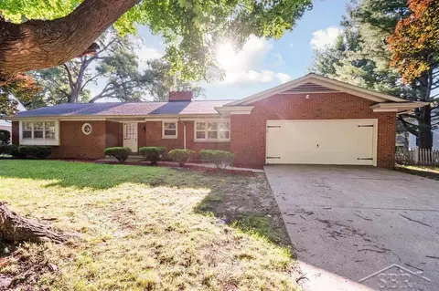 1416 Coolidge, Saginaw, MI 48638