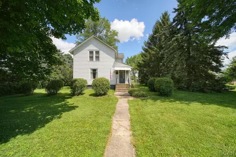751 S S Ln, Blissfield, MI 49228