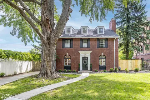 2954 Burns, Detroit, MI 48214