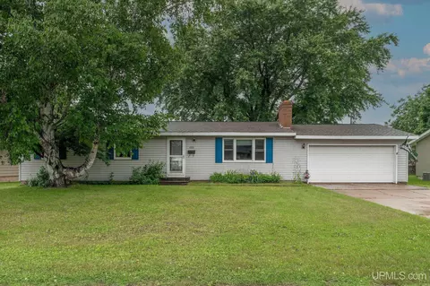 1001 Cedar, Negaunee, MI 49866