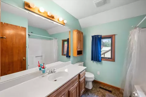 Bath - 125 Smith, Temperance, MI 48182 photo 2 of 2