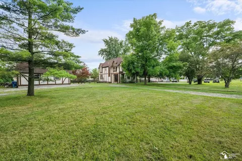 Exterior - 125 Smith, Temperance, MI 48182 photo 2 of 8