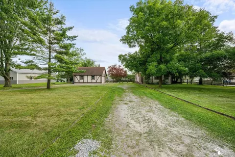 125 Smith, Temperance, MI 48182