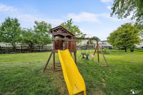 Exterior - 125 Smith, Temperance, MI 48182 photo 5 of 8