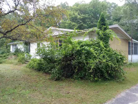 716 N Hockaday, Gladwin, MI 48624 photo 2