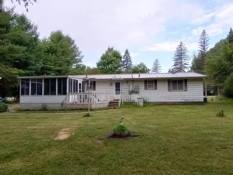 716 N Hockaday, Gladwin, MI 48624 photo 4