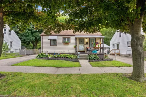 21924 Cyman, Warren, MI 48091
