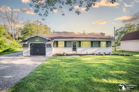3763 Orbert, Lambertville, MI 48144