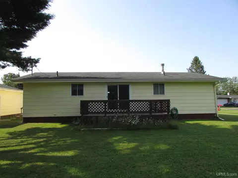 Exterior - 22 Tuttle, L'anse, MI 49946 photo 1 of 5