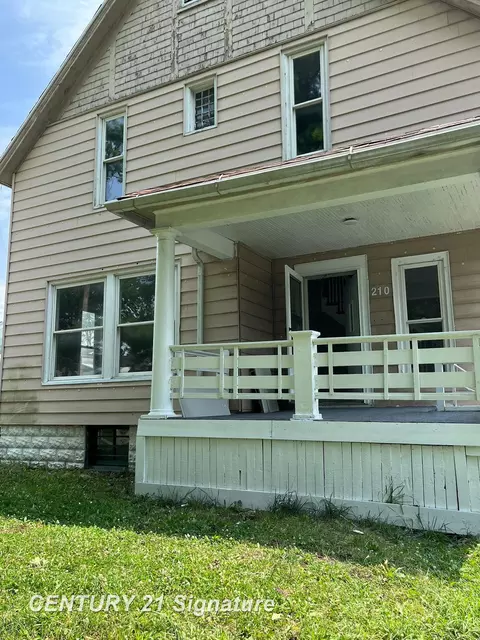 210 N Bond, Saginaw, MI 48602