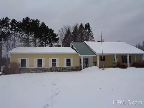 830 N Main, L'anse, MI 49946 photo 2