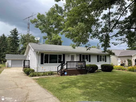 6590 Storey, Marlette, MI 48453