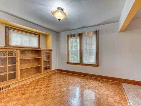 Living - 303 N Roessler, Monroe, MI 48162 photo 1 of 5