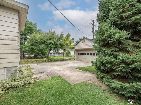 Exterior - 303 N Roessler, Monroe, MI 48162 photo 6 of 8