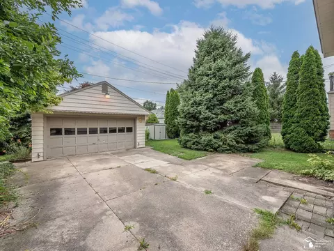 Exterior - 303 N Roessler, Monroe, MI 48162 photo 4 of 8