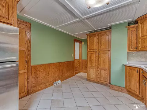 Kitchen - 303 N Roessler, Monroe, MI 48162 photo 3 of 3