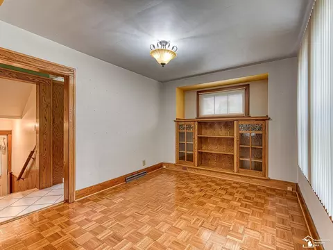 Living - 303 N Roessler, Monroe, MI 48162 photo 2 of 5
