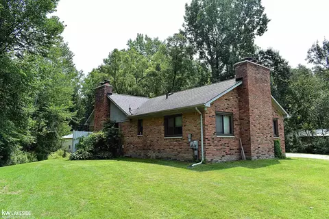 2360 Birch, Saint Clair, MI 48079 photo 2