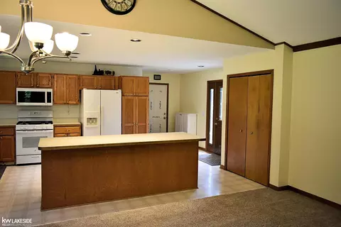 2360 Birch, Saint Clair, MI 48079 photo 19