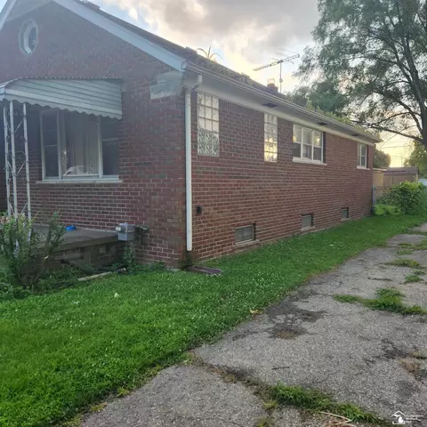 20879 Sunset, Warren, MI 48091 photo 2